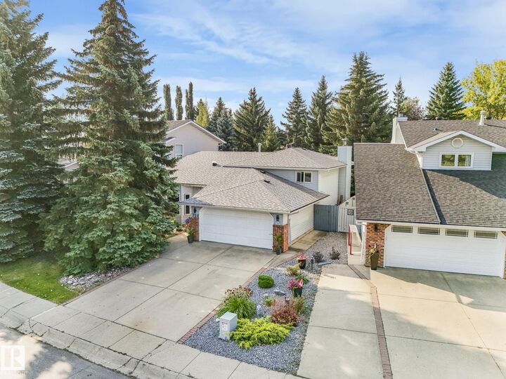 Property Photo:  720 Hendra Crescent NW  AB T6R 1S6 
