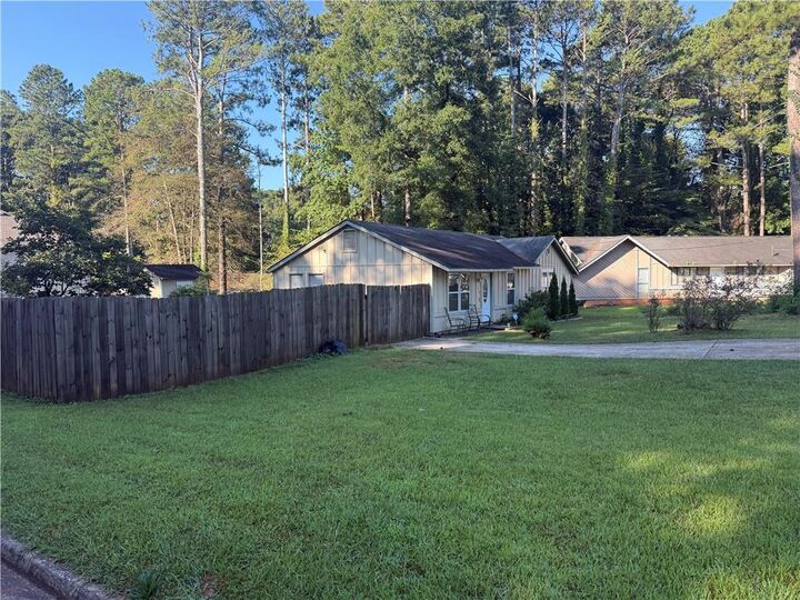 Property Photo:  158 Ashwood Court  GA 30274 