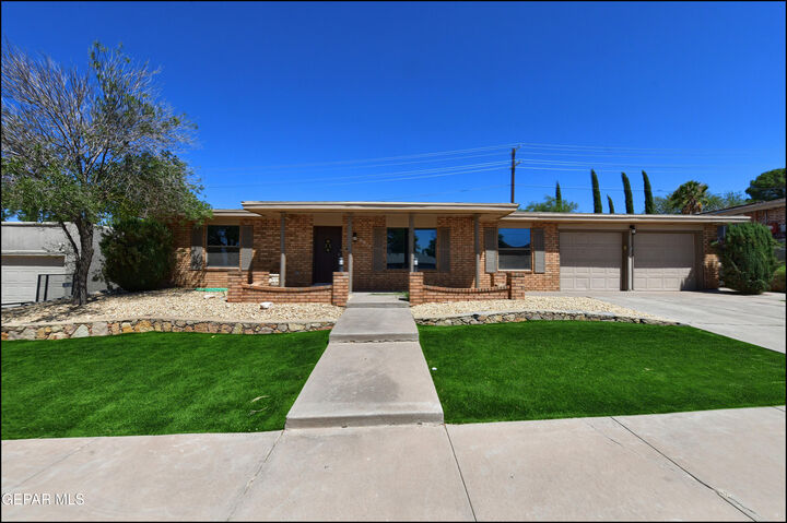Property Photo:  6917 Oveja Avenue  TX 79912 