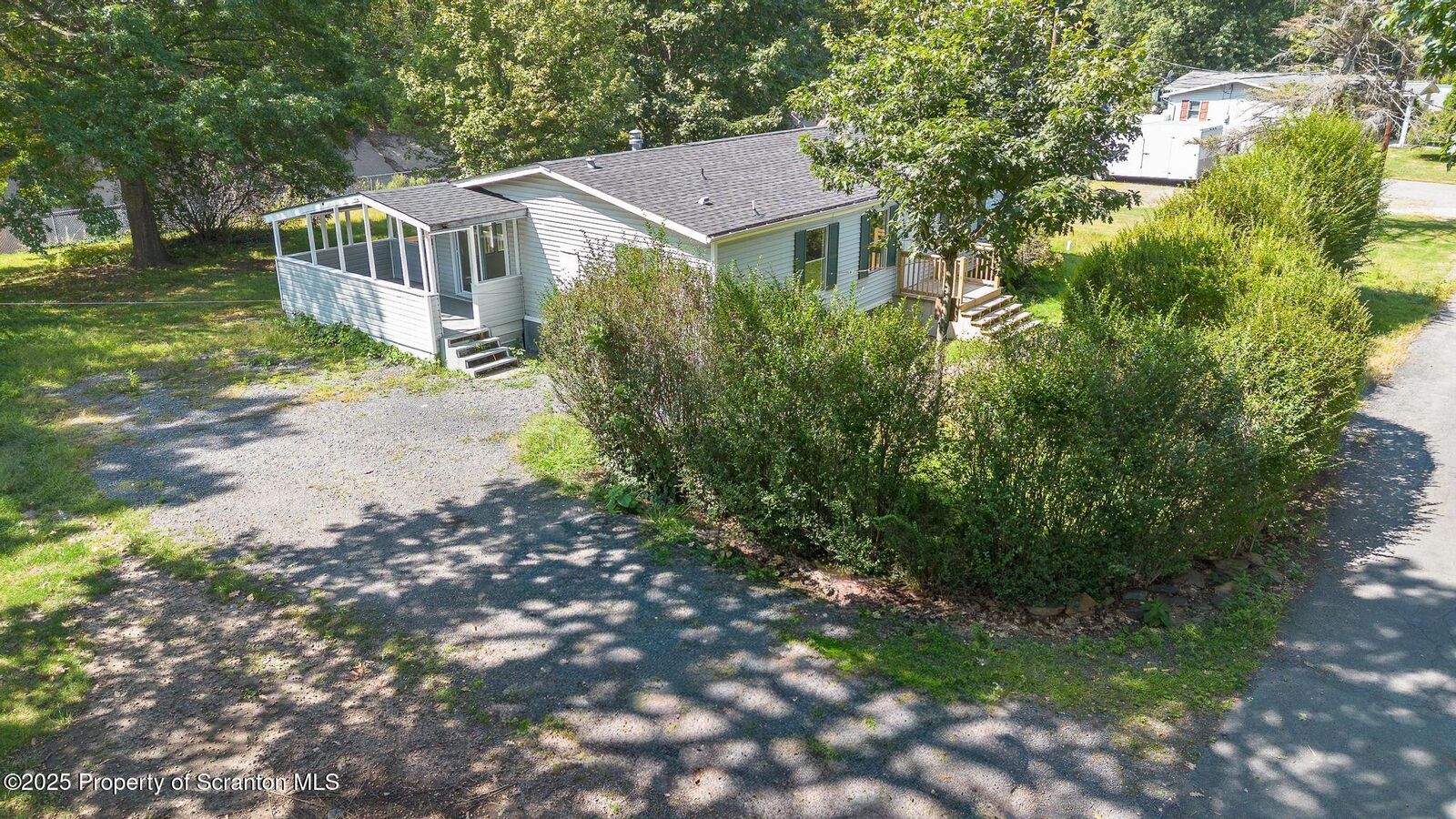 Property Photo:  720 Edgebrook Drive  PA 18507 