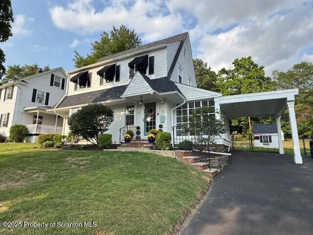 Property Photo: 807 Ash Street PA 18411