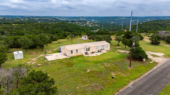 Property Photo:  172 S Michon Dr S  TX 78028 