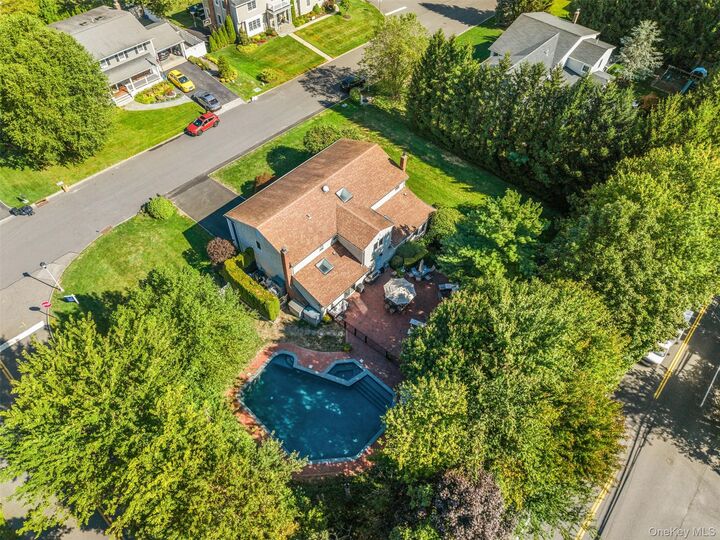 Property Photo:  225 Country Ridge Road  NY 10583 
