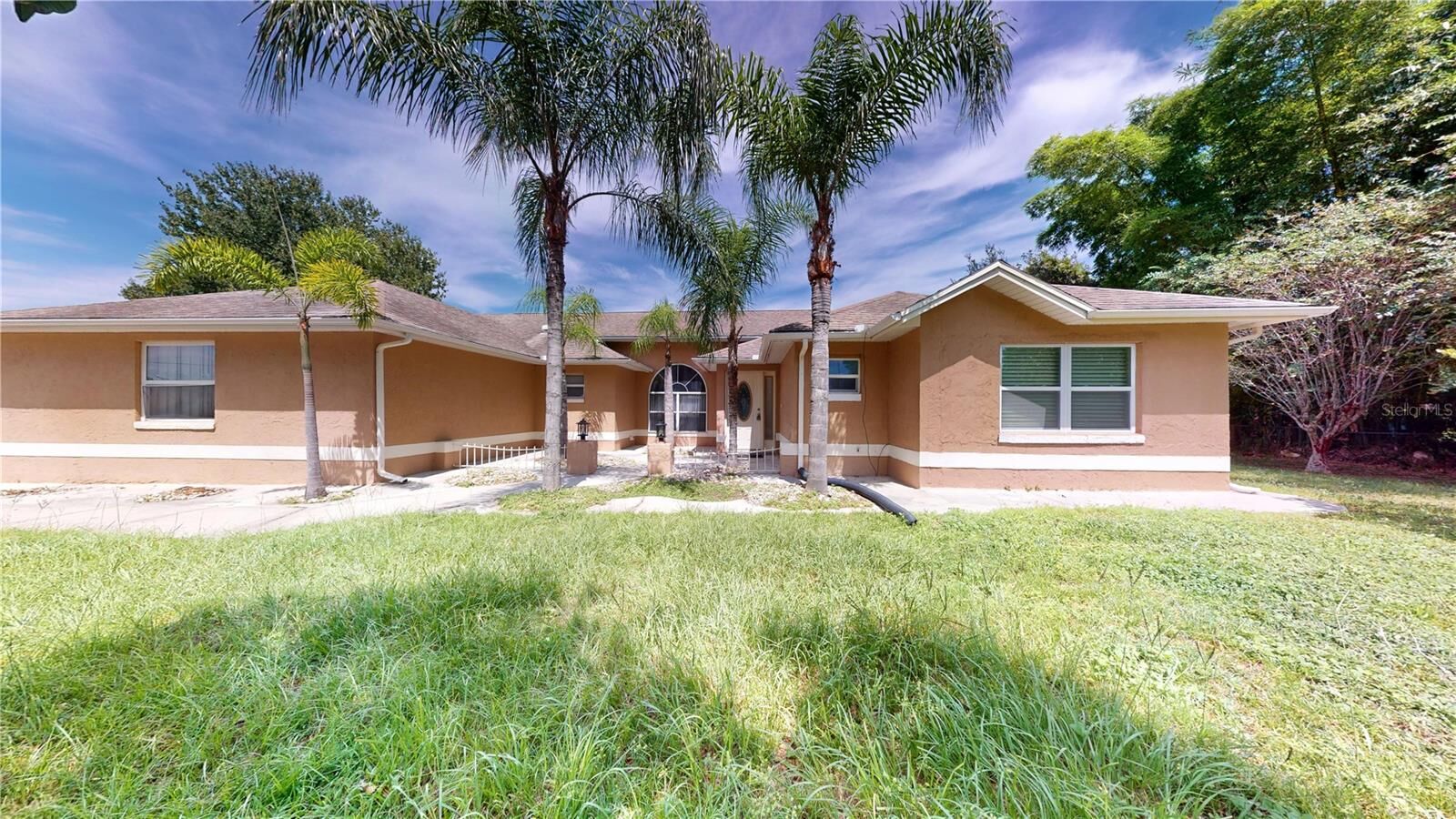Property Photo: 2573 S Stewart Street FL 34746