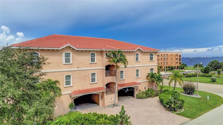 Property Photo: 290 Lewis Circle Circle 132 FL 33950