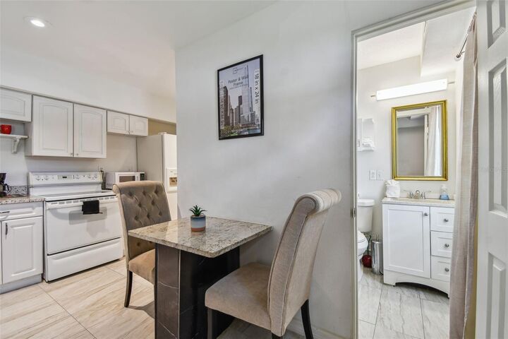 Property Photo:  1377 S Washington Avenue 2  FL 33756 