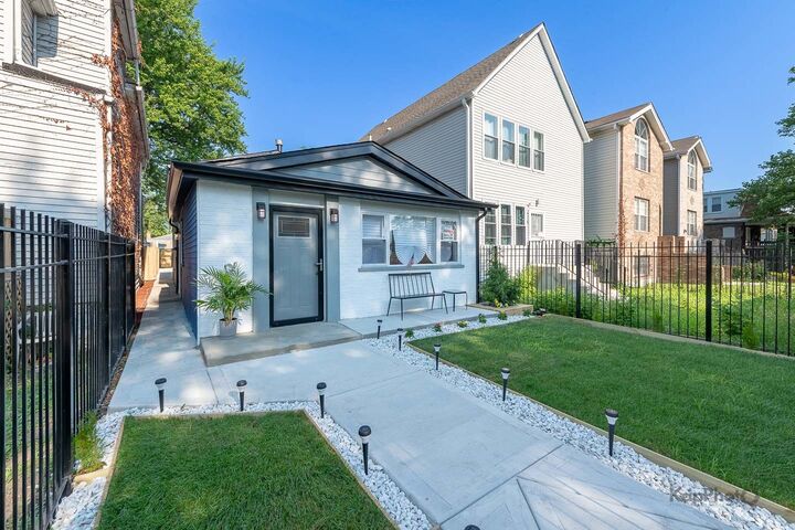 Property Photo:  9130 S Greenwood Avenue  IL 60619 