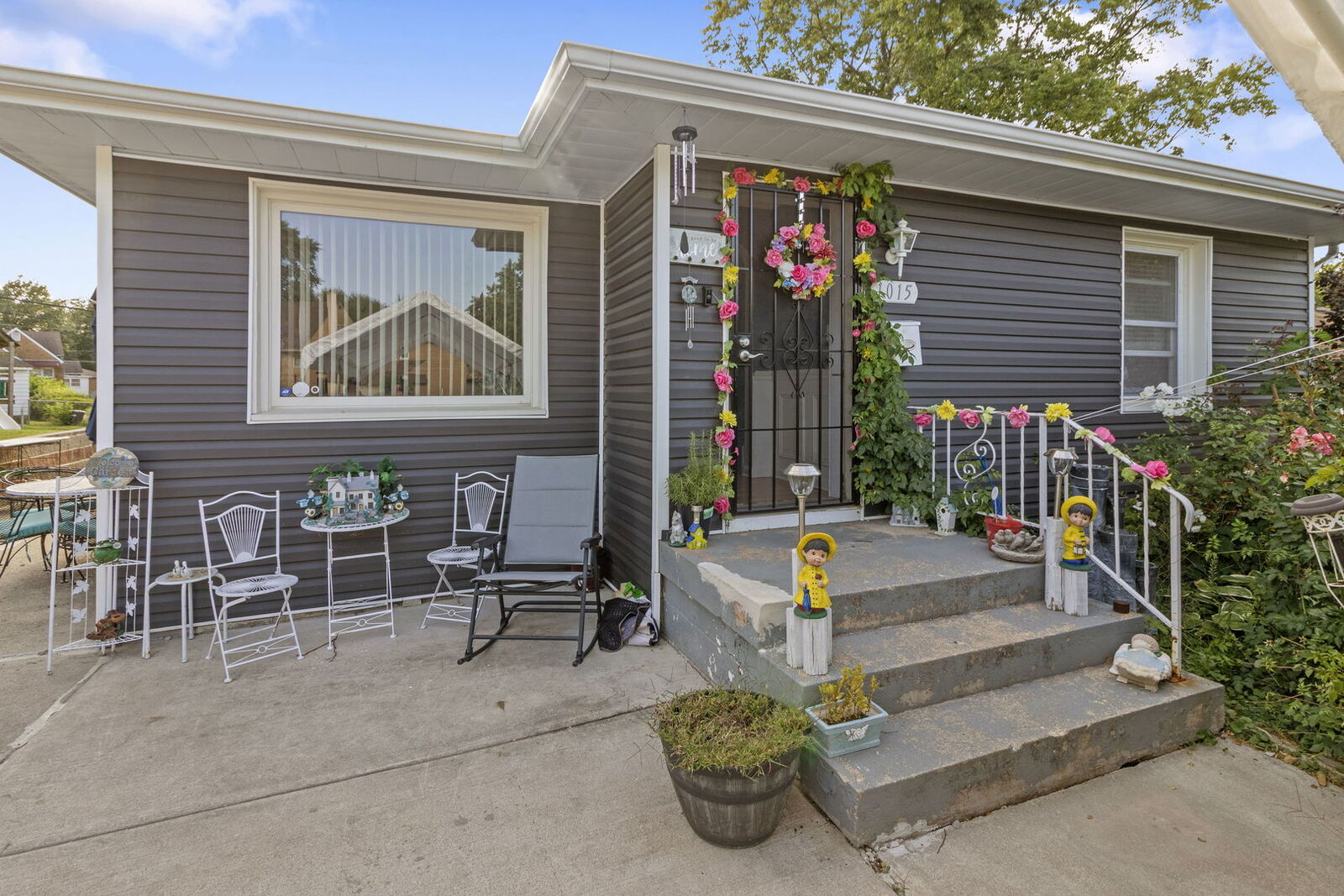 Property Photo: 1015 Retta Court IL 60433