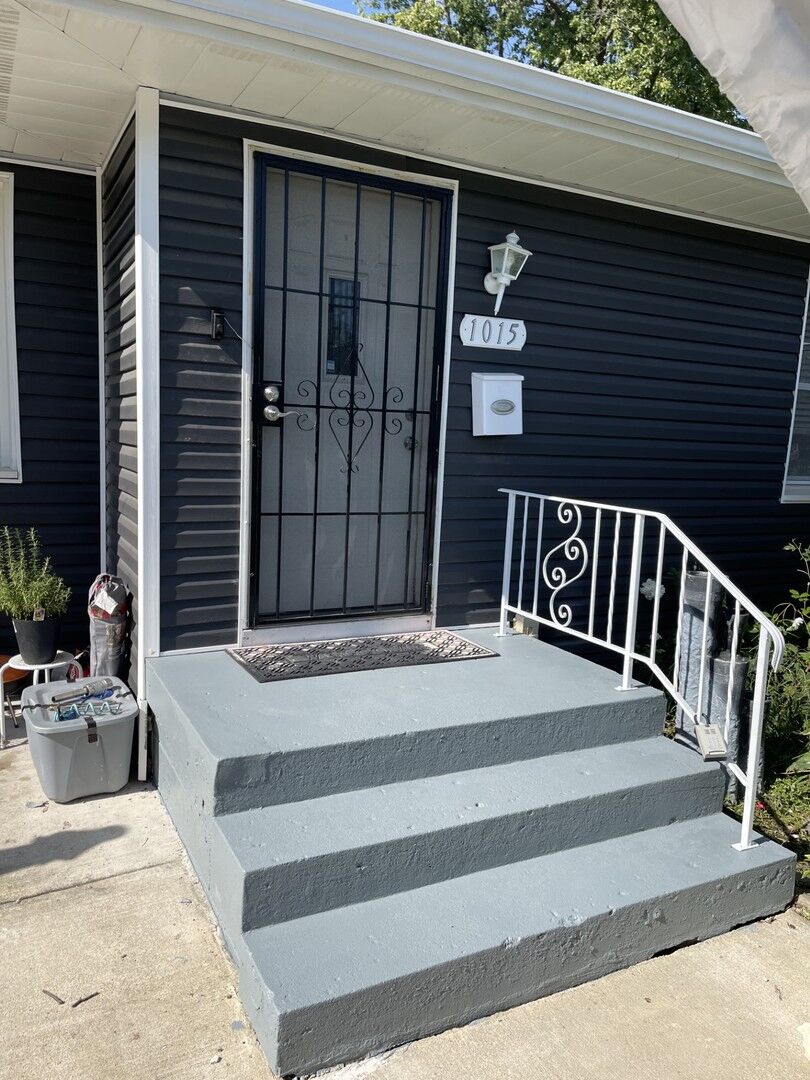Property Photo:  1015 Retta Court  IL 60433 