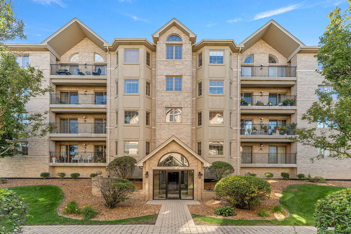 11901 Windemere Court 301  Orland Park IL 60467 photo