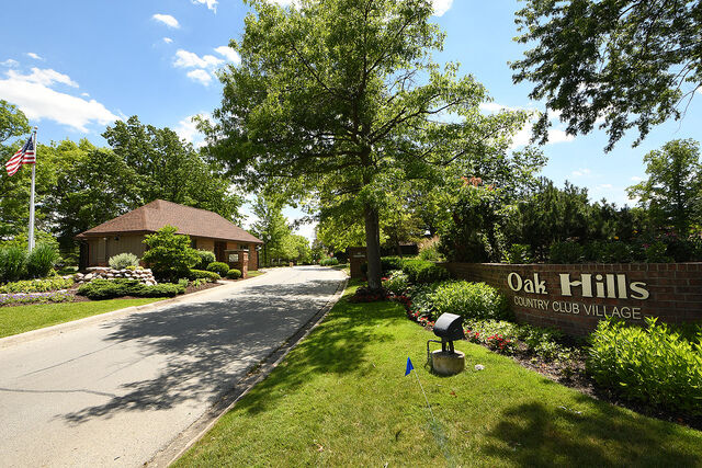 Property Photo:  7737 W Golf Drive 201  IL 60463 