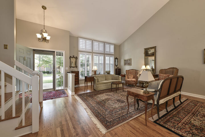 Property Photo: 112 Kilchurn Lane IL 60067