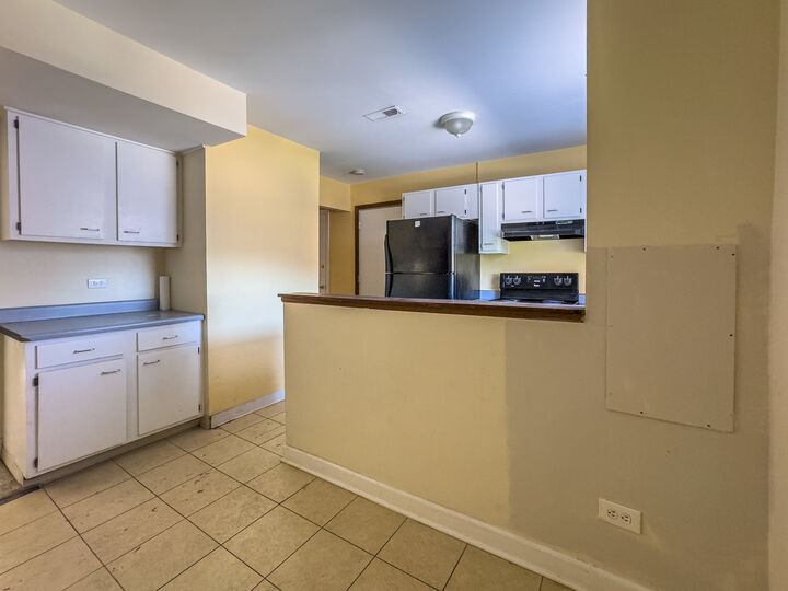 Property Photo: 6104 S Dorchester Avenue 3N IL 60637