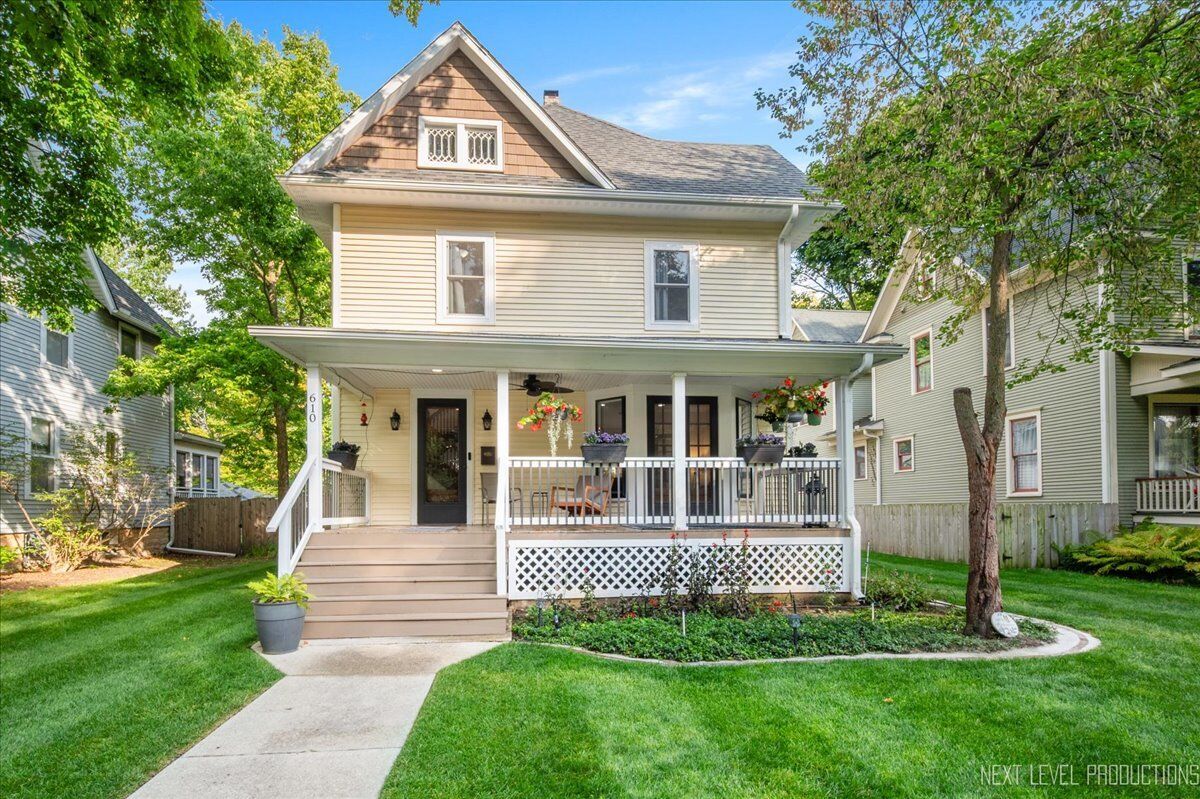 Property Photo:  610 S 2nd Street  IL 60115 