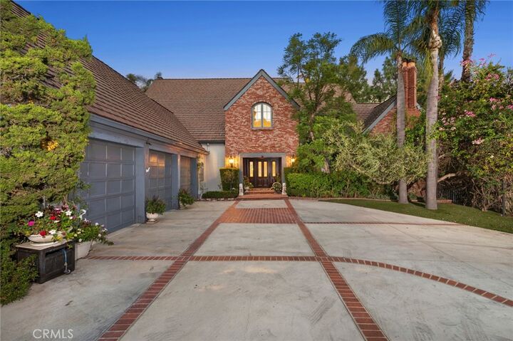 Property Photo: 10302 Broadview Place CA 92705