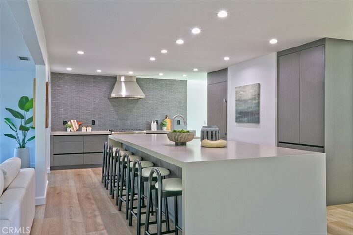 Property Photo: 418 E Bay Street CA 92627