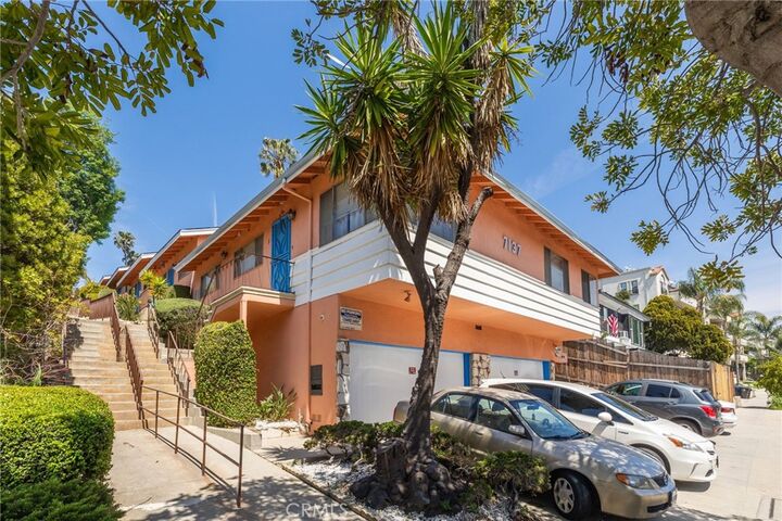 Property Photo:  7137 Ramsgate Avenue  CA 90045 