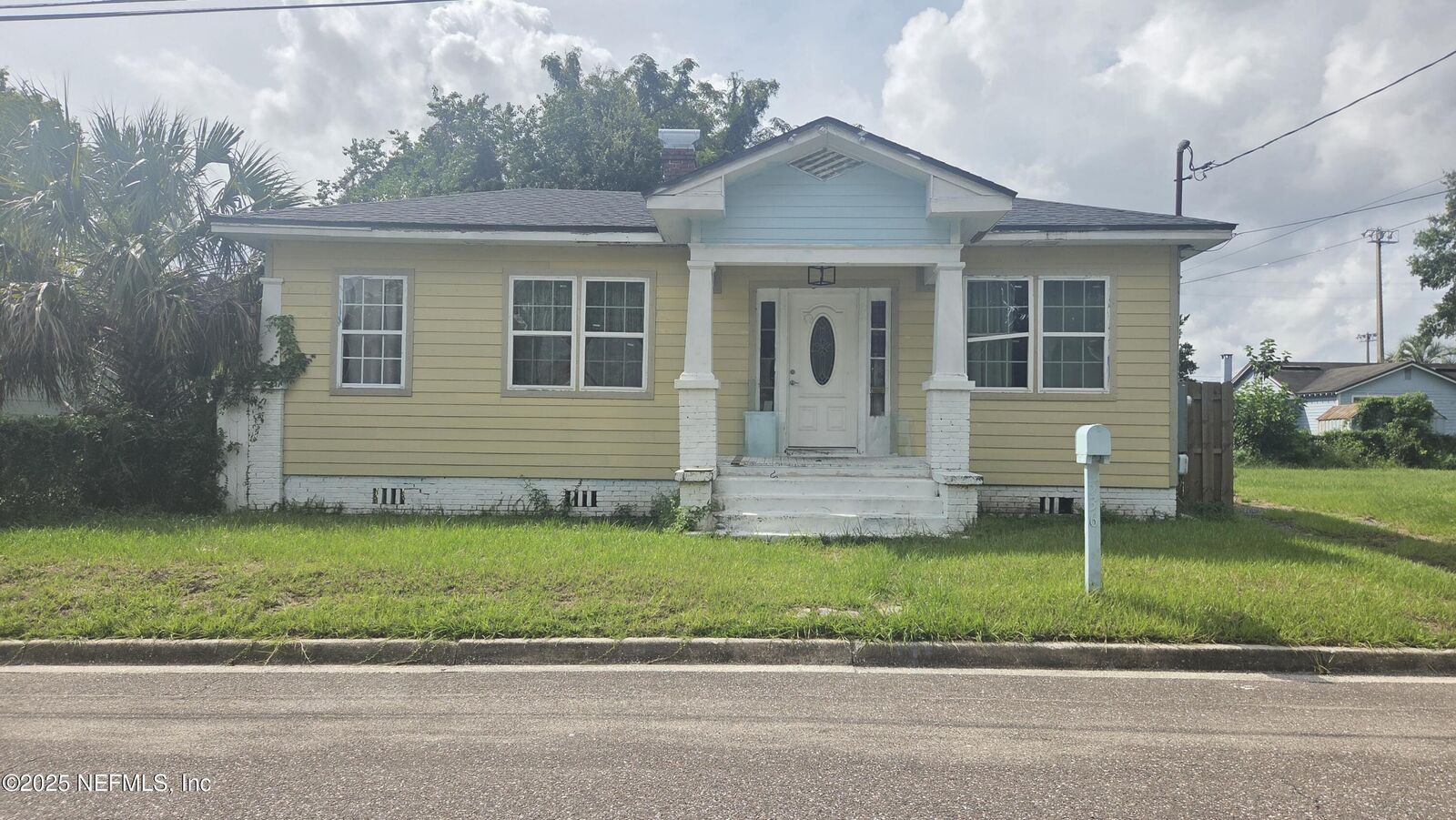 Property Photo: 536 E 61st Street FL 32208