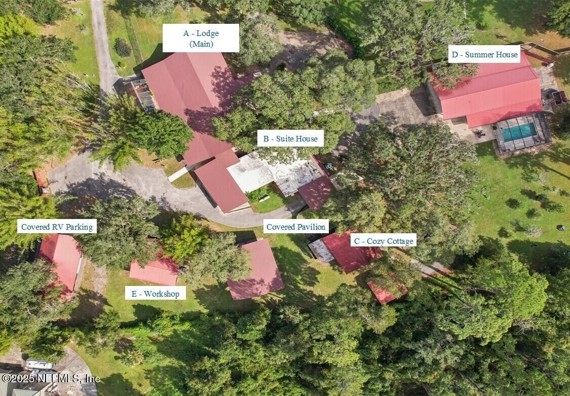 Property Photo:  12339 Woodside Lane Estate  FL 32223 