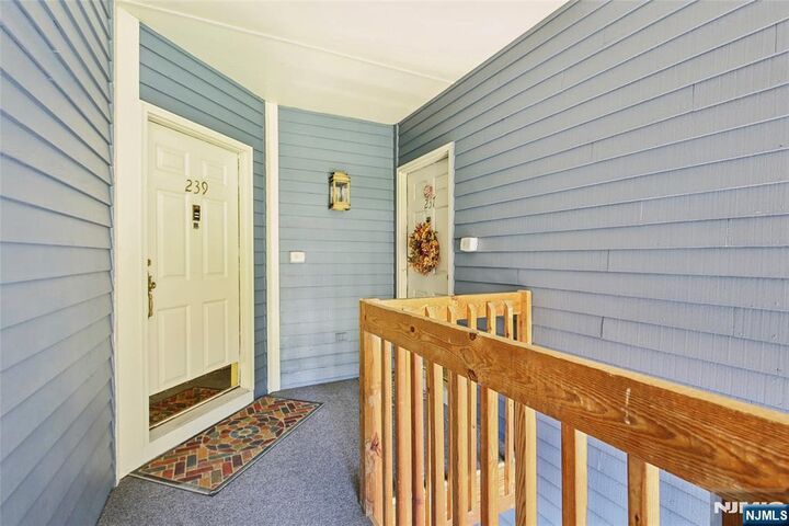 Property Photo:  239 Cambridge Drive  NJ 07446 