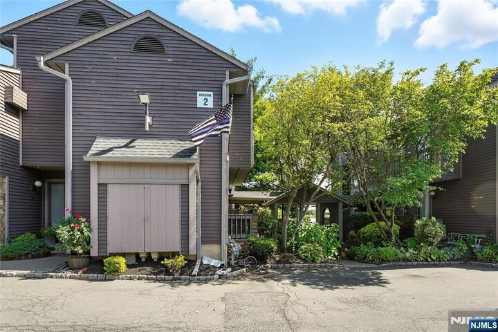 Property Photo:  855 Valley Brook Avenue  NJ 07071 
