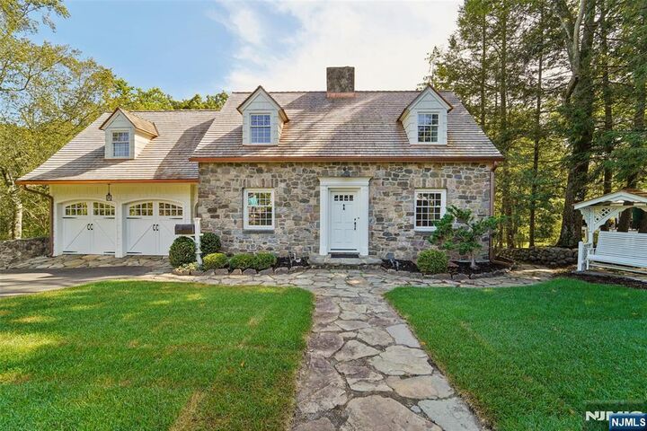 755 W Saddle River Road  Ho-Ho-Kus NJ 07423 photo