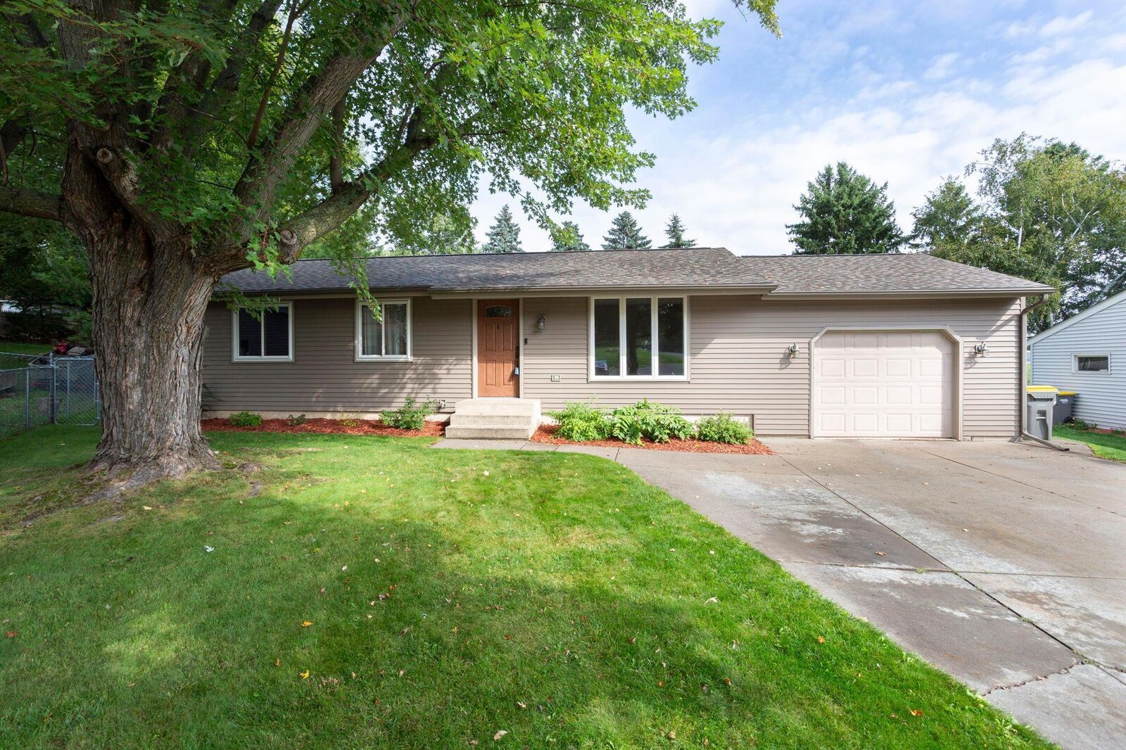 Property Photo:  853 Marjorie Street  WI 54015