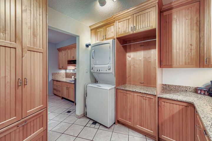 Property Photo:  2680 Oxford Street N 109  MN 55113 
