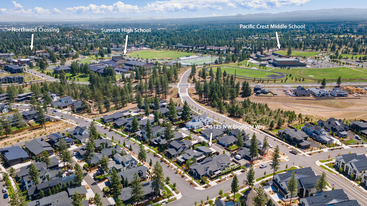 Property Photo:  3125 NW Blodgett Way  OR 97703 