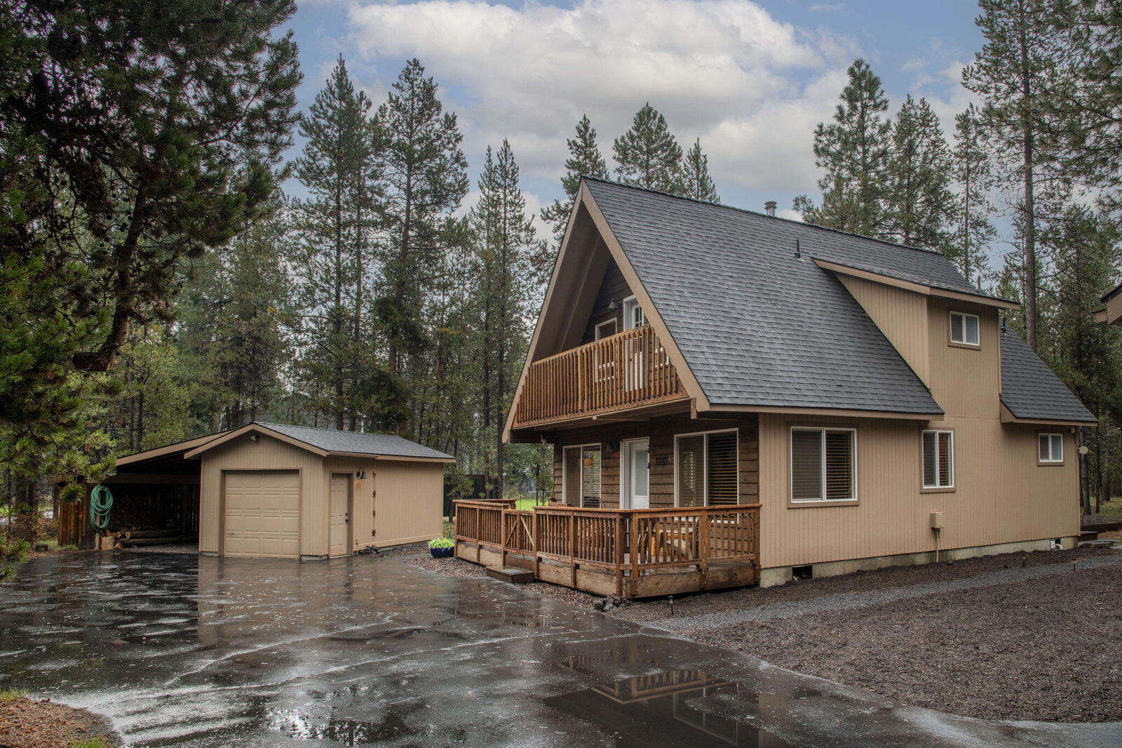 Property Photo:  17225 Elsinore Road  OR 97707 