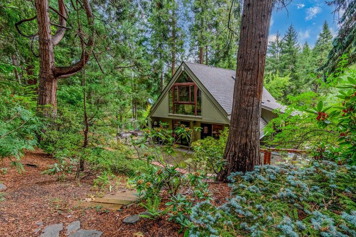 Property Photo:  355 Granite Street  OR 97520 