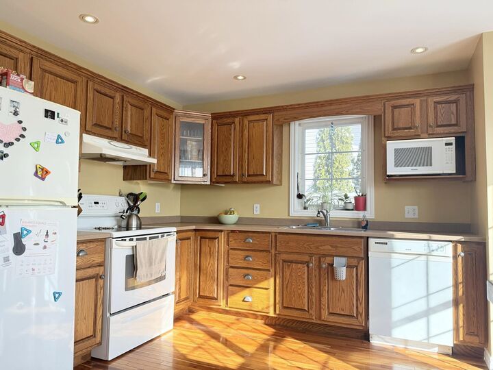 Property Photo:  15 Parkway Drive  PE C1E 2M3 