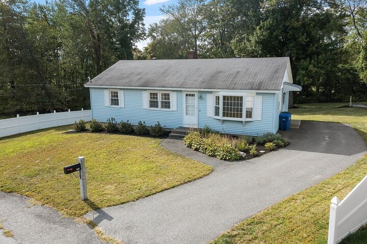 50 Daisy Dr  Leominster MA 01453 photo