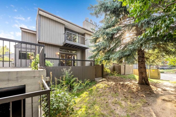 Property Photo: 3240 66 Avenue SW 1315 AB T3E 6M5