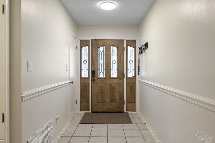 Property Photo:  3219 Windmill Cir  FL 32533