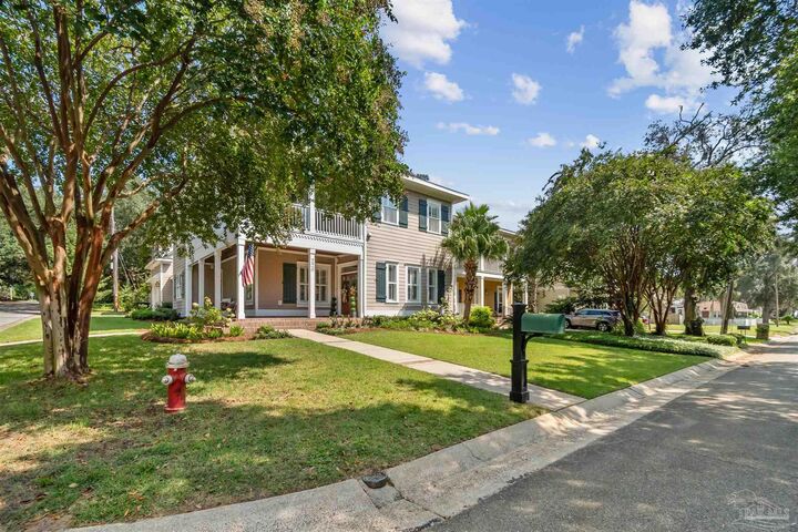 Property Photo:  220 Stanley Ave  FL 32503 