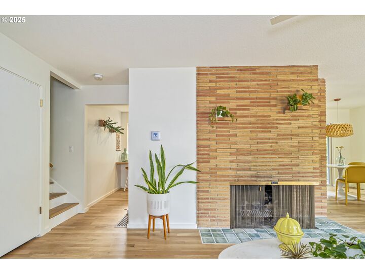 Property Photo: 4114 SW Lee St OR 97221
