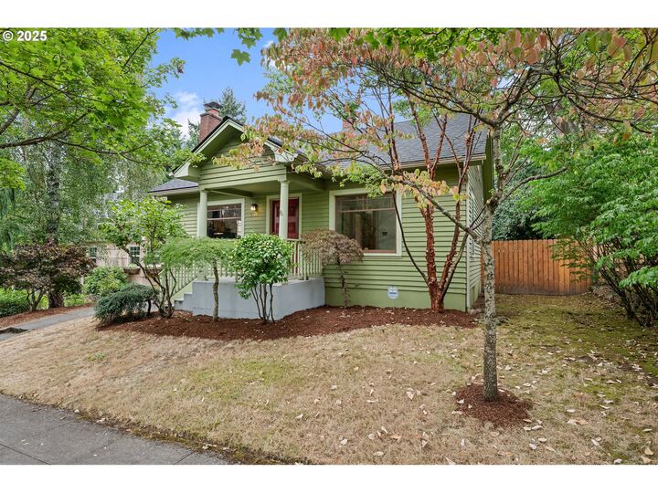 Property Photo:  5716 NE 25th Ave  OR 97211 