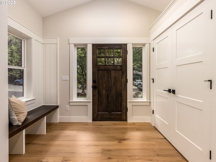 Property Photo:  6260 SW Miles Ct  OR 97219 