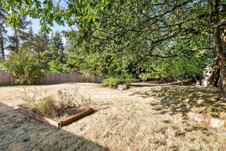 Property Photo:  23208  55th Avenue W  WA 98043 