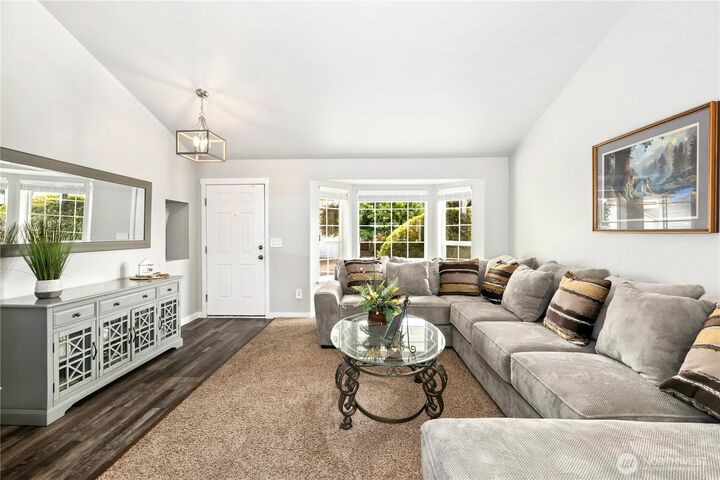 Property Photo:  7911  195th Street E  WA 98387 