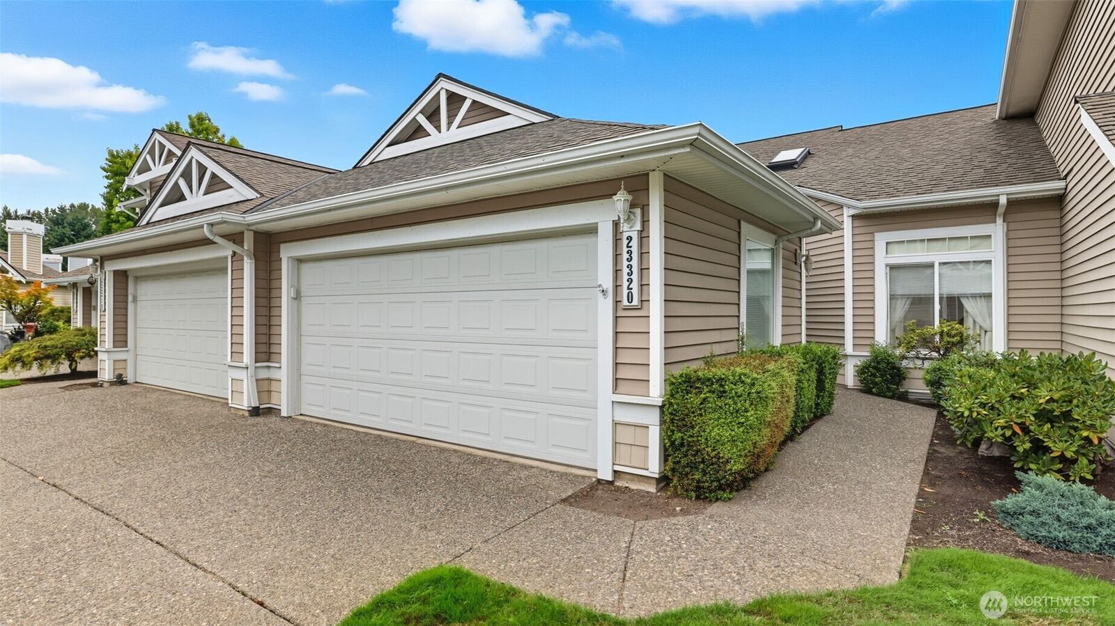 Property Photo: 23320 51st Avenue S 38-3 WA 98032