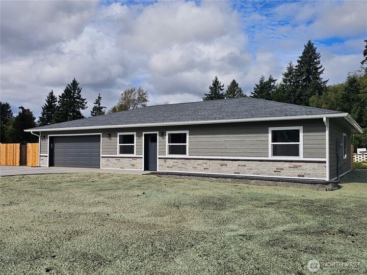 Property Photo: 302 W Martin Place WA 98541
