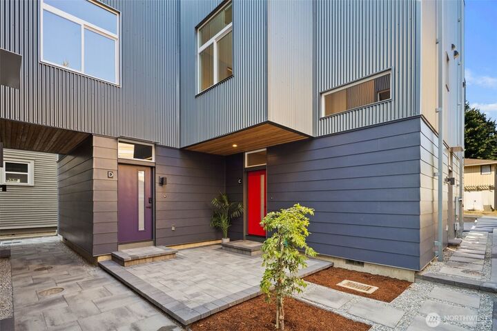 Property Photo:  10120 NE 185th Street C  WA 98011 