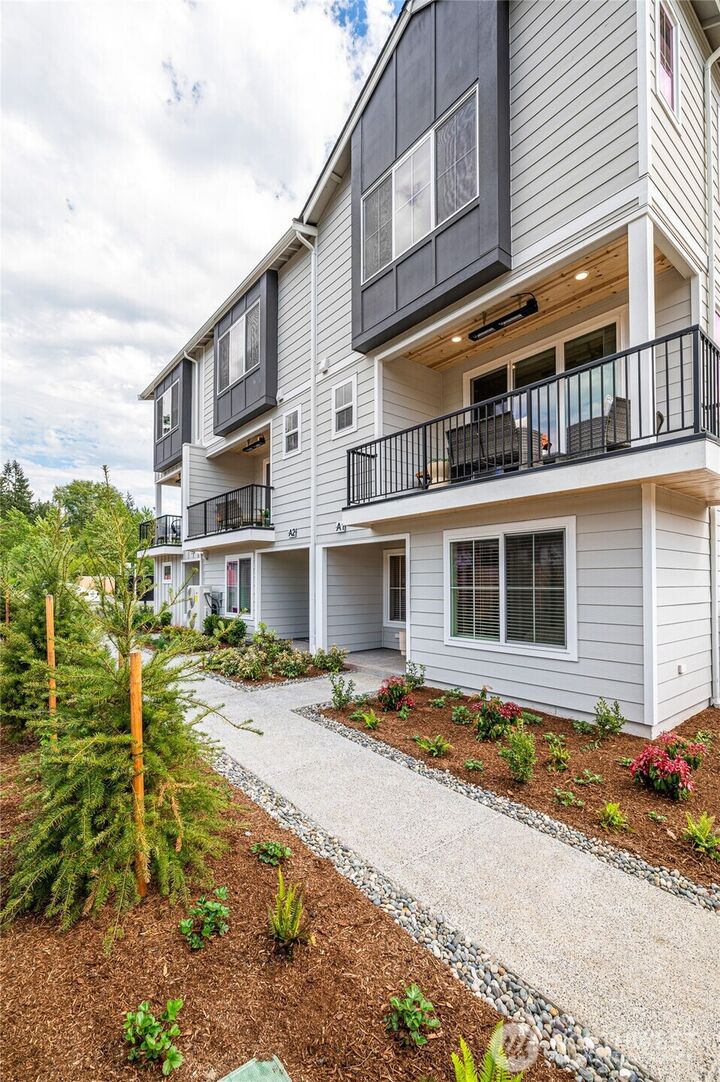 Property Photo:  1322  194th Street SE E6  WA 98012 