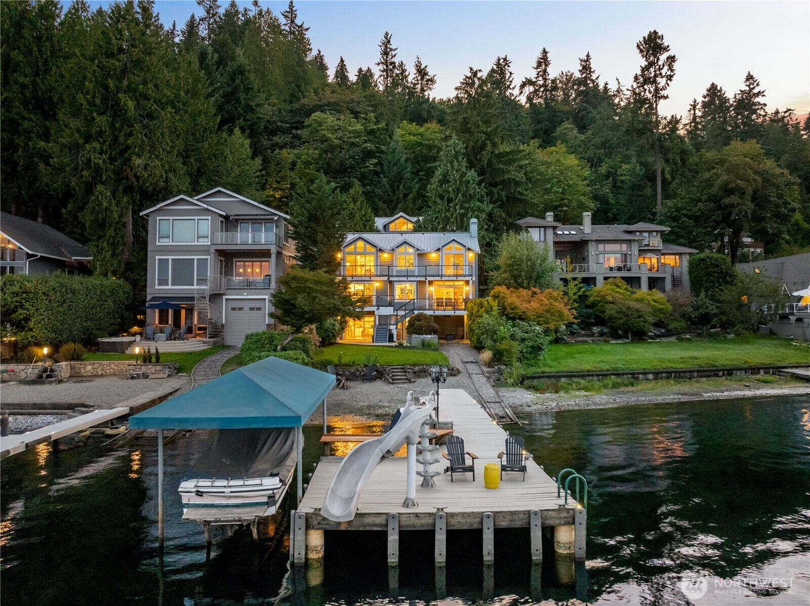 Property Photo: 528 W Lake Sammamish Parkway SE WA 98008