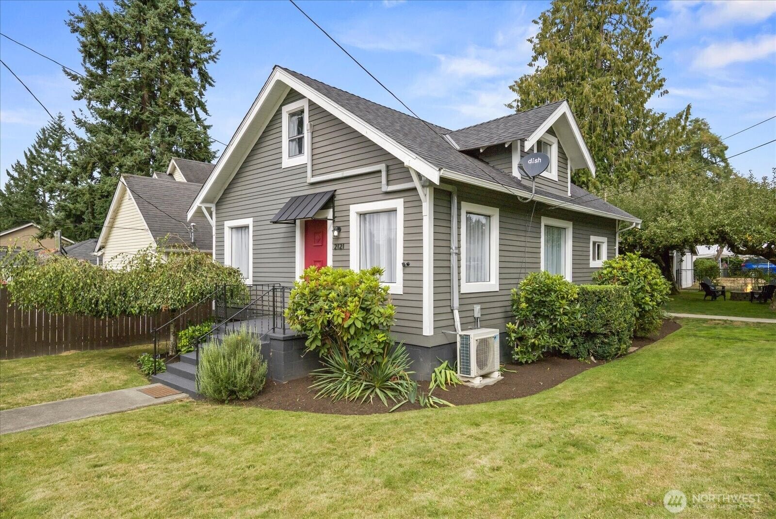 Property Photo: 2121 74th Street SE WA 98203