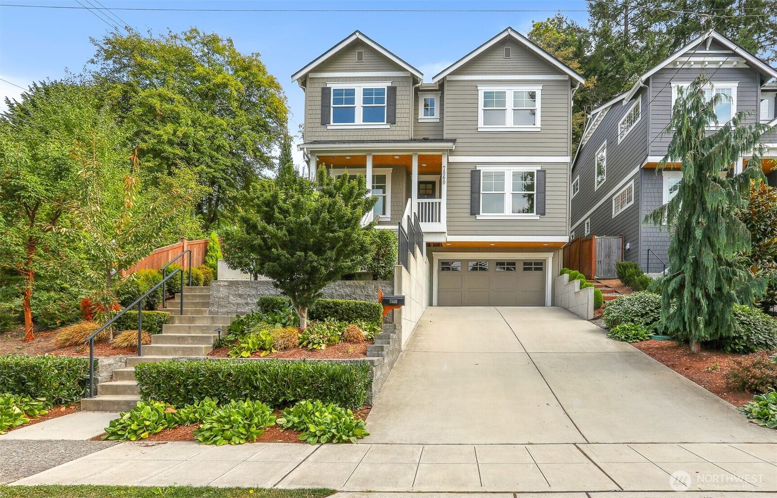 Property Photo:  7560  30th Avenue NE  WA 98115 
