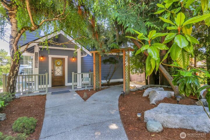 9510  9th Avenue NW  Seattle WA 98117 photo