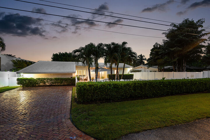 1630 NE 18th Avenue  Fort Lauderdale FL 33305 photo